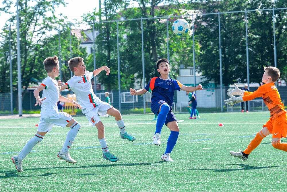 中国足球少年公益项目 —— 比亚迪以体育力量守护乡村儿童梦想